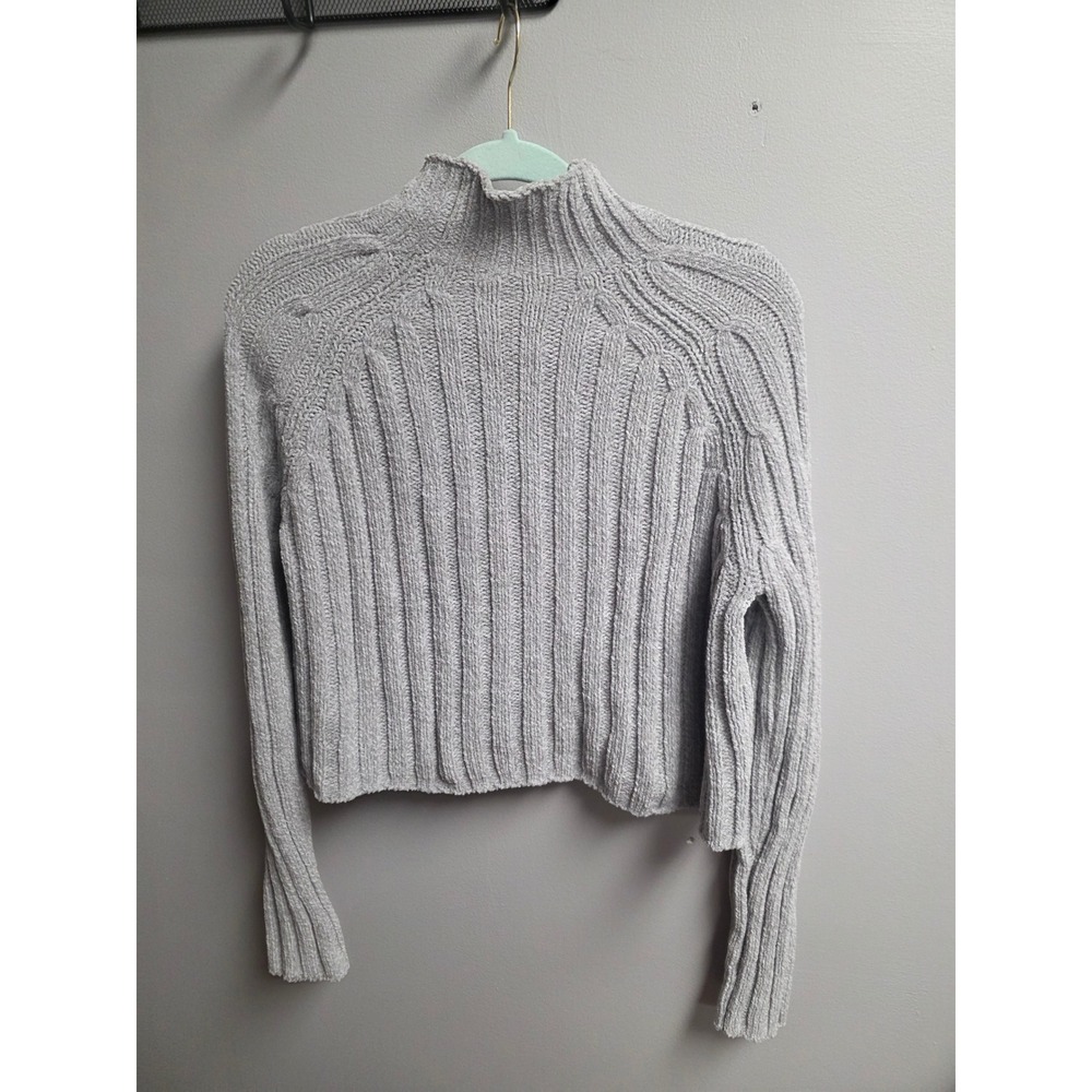 American Eagle Gray Chenille Mock Neck Ribbed Cropped Sweater Women's Medium - Picture 2 of 3